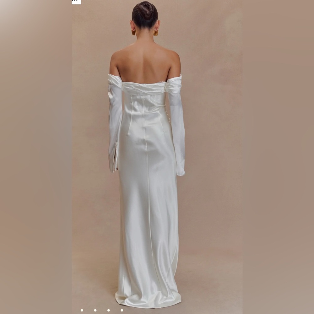 Meshki Giselle Off Shoulder Cowl Neck Maxi Dress White Romantic Formal Gown Sz S - Picture 4 of 10